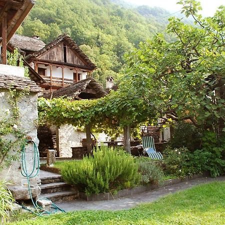 Rustico Pult Villa Someo Buitenkant foto