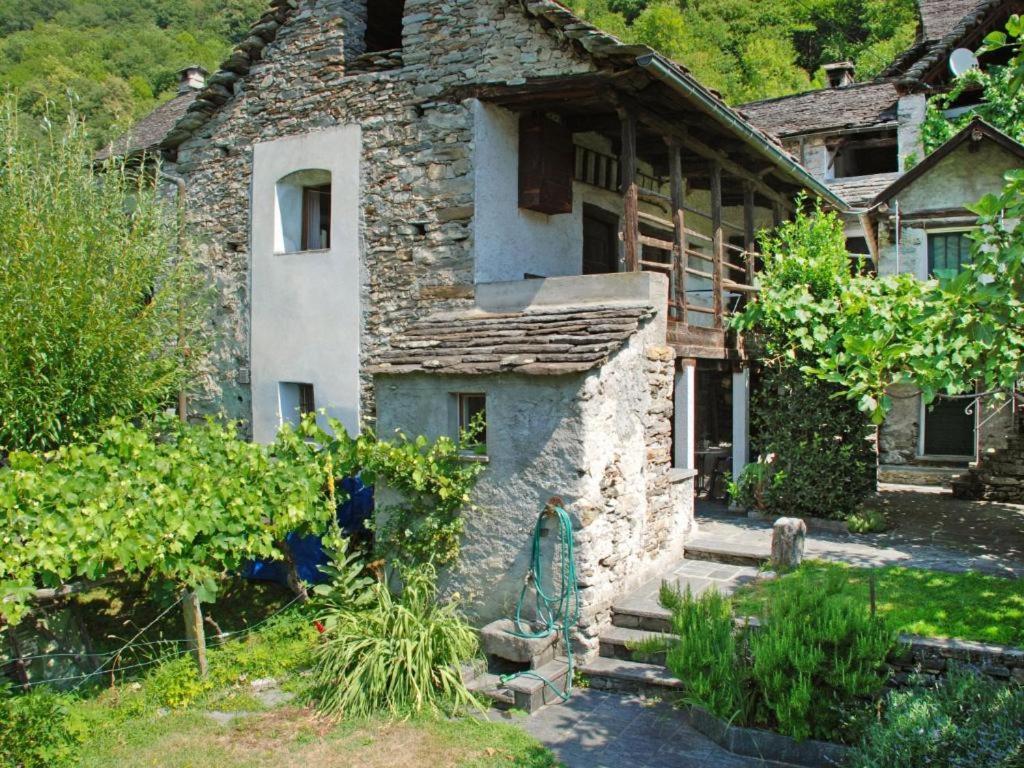 Rustico Pult Villa Someo Buitenkant foto