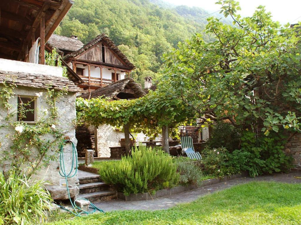 Rustico Pult Villa Someo Buitenkant foto