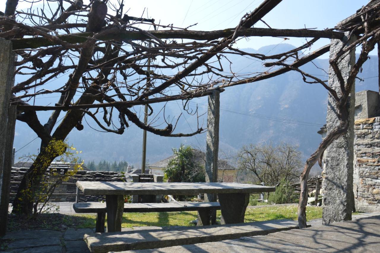 Rustico Pult Villa Someo Buitenkant foto